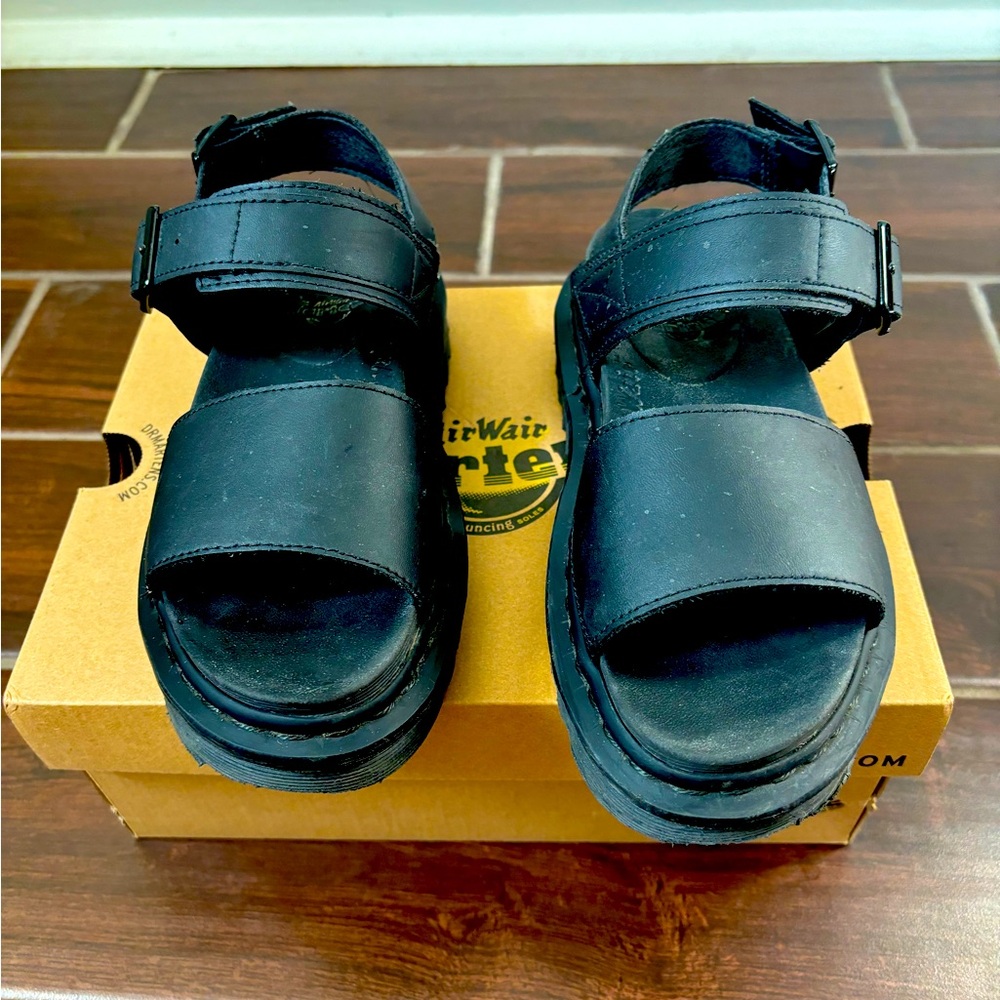 Dr. Martens Voss Sandal